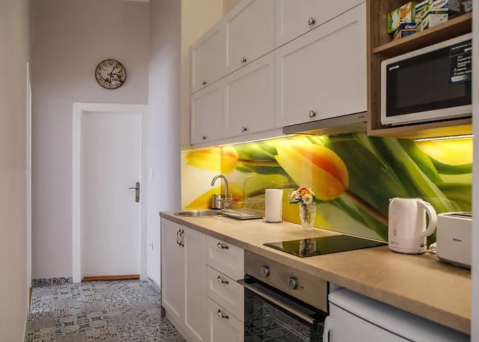 Central Luxury Apartment