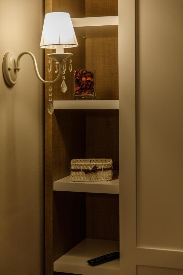 Luxury Apartment *